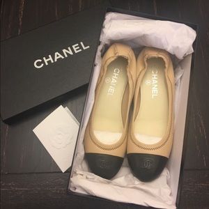 Mint Authentic Chanel flats size 7.5